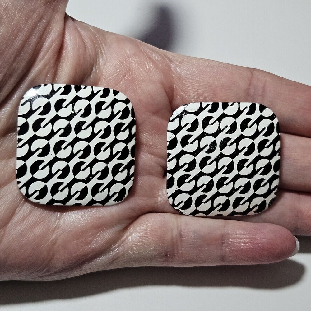 Black White Retro Square Earrings